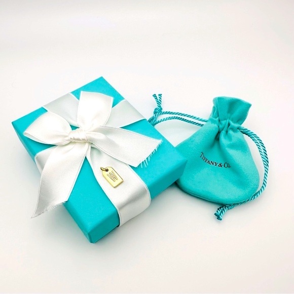 RARE Tiffany & Co. 18K Yellow Gold Diamond Letter W Rectangular Tag Charm - Picture 9 of 9